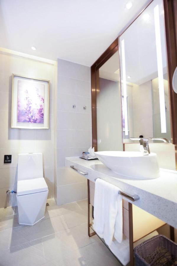 Lavande Hotel Цзиндечжен Екстериор снимка