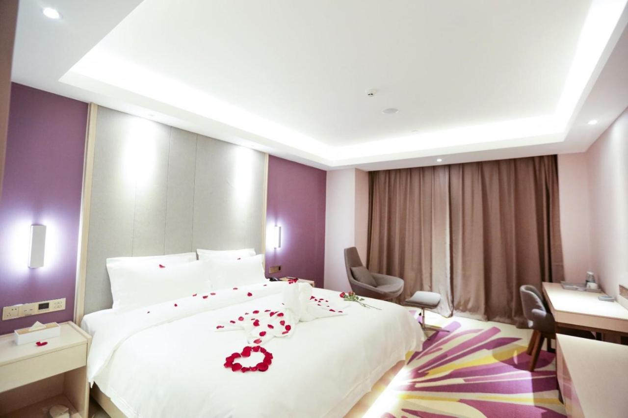Lavande Hotel Цзиндечжен Екстериор снимка