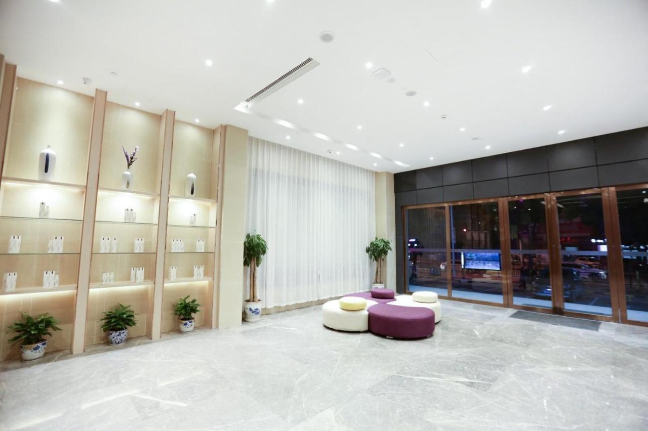 Lavande Hotel Цзиндечжен Екстериор снимка