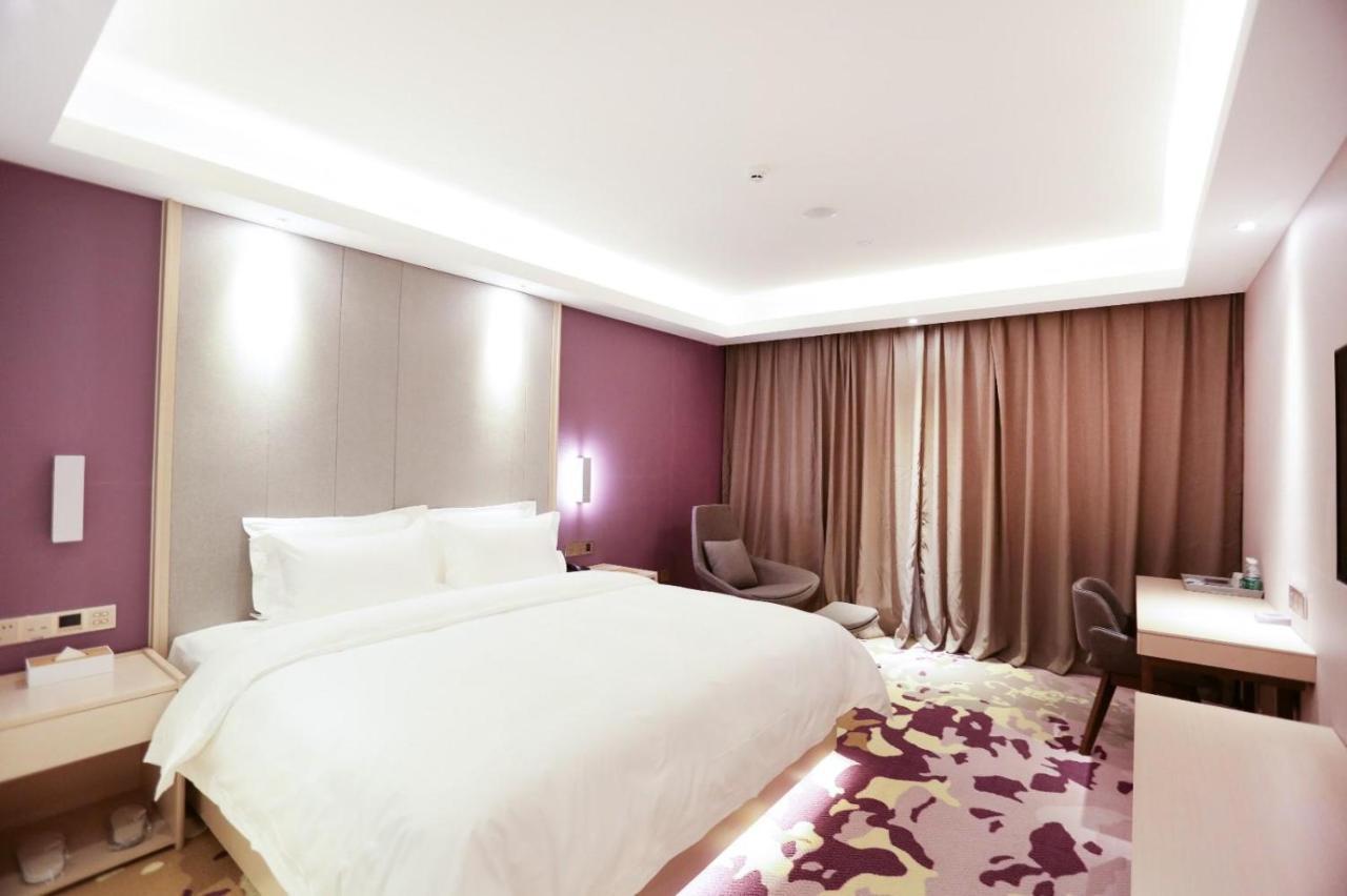 Lavande Hotel Цзиндечжен Екстериор снимка